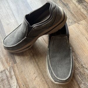 Men’s Sketchers - size 8.5